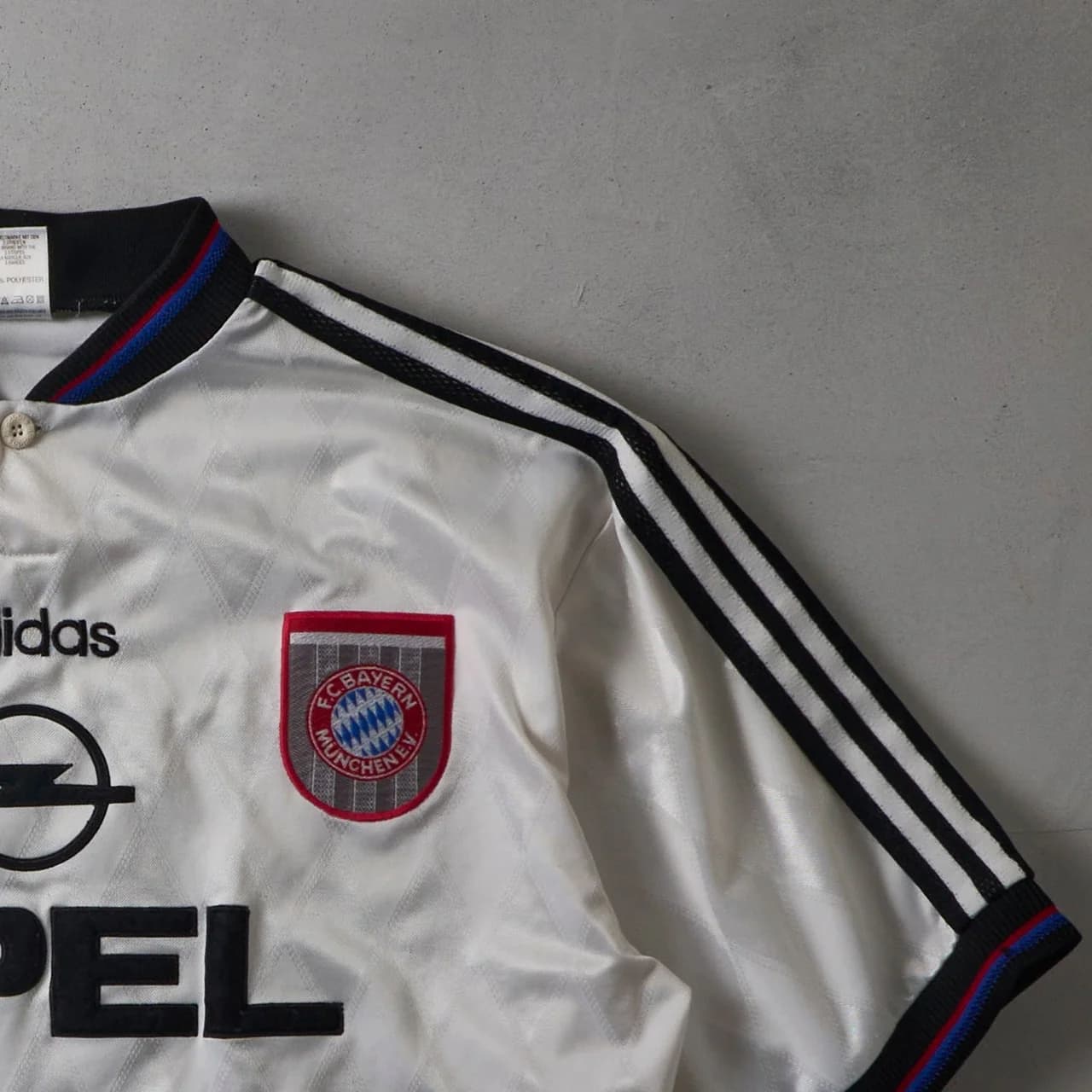 Vintage Bayern Munchen Adidas Jersey top Right product photo